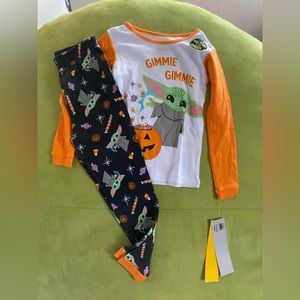BNWT Baby Yoda - The Child - Star Wars - Mandalorian Kids pajamas Halloween